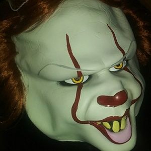 Pennywise mask